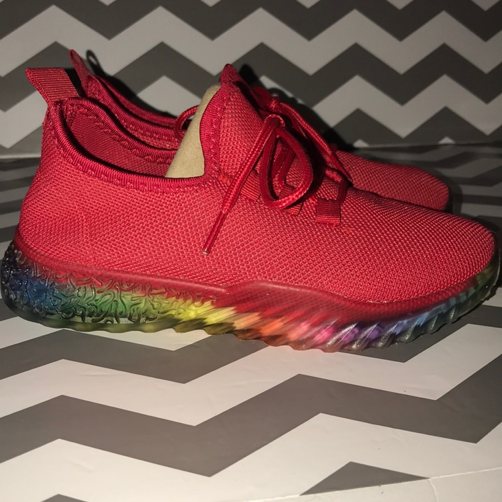 🌈 Rainbow sole sneakers 🌈